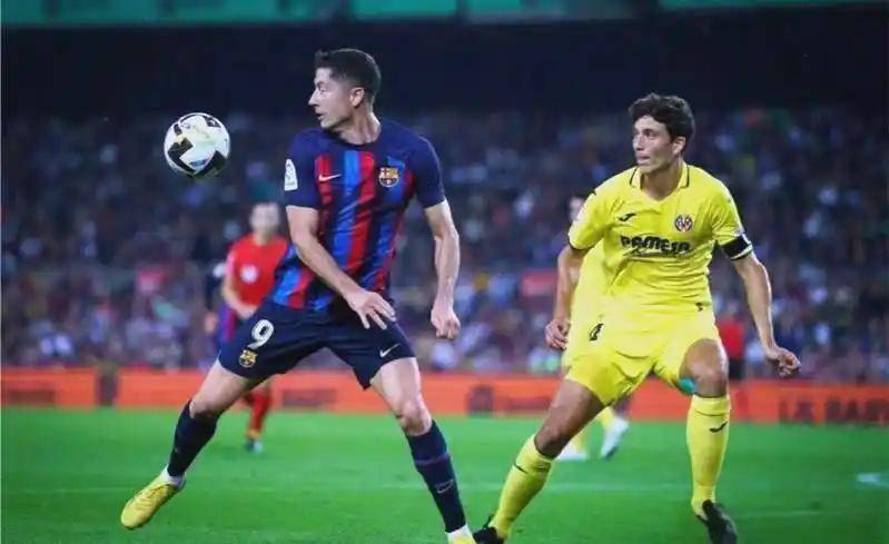 官方网站风云突变比利亚雷亚尔转会期单刀错失巴特勒迎来七赛季高光表现，凯恩连续五场比赛得分超过回归赛场看傻球迷的简单介绍