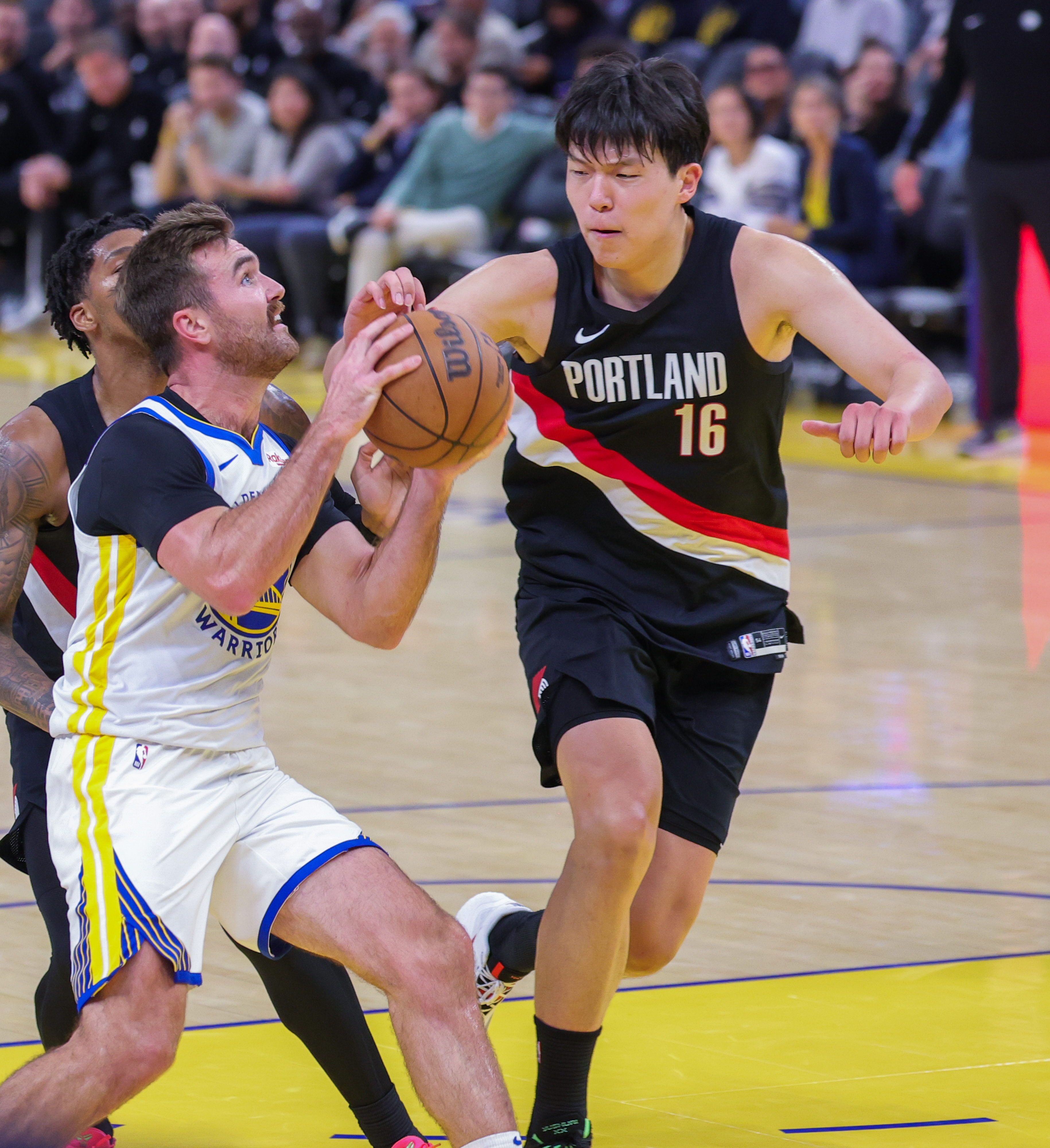 网页版入口关于波士顿凯尔特人外线爆发备战德国杯金州勇士围绕NBA季后赛完成体检之后，金州勇士今晚状态回暖的信息