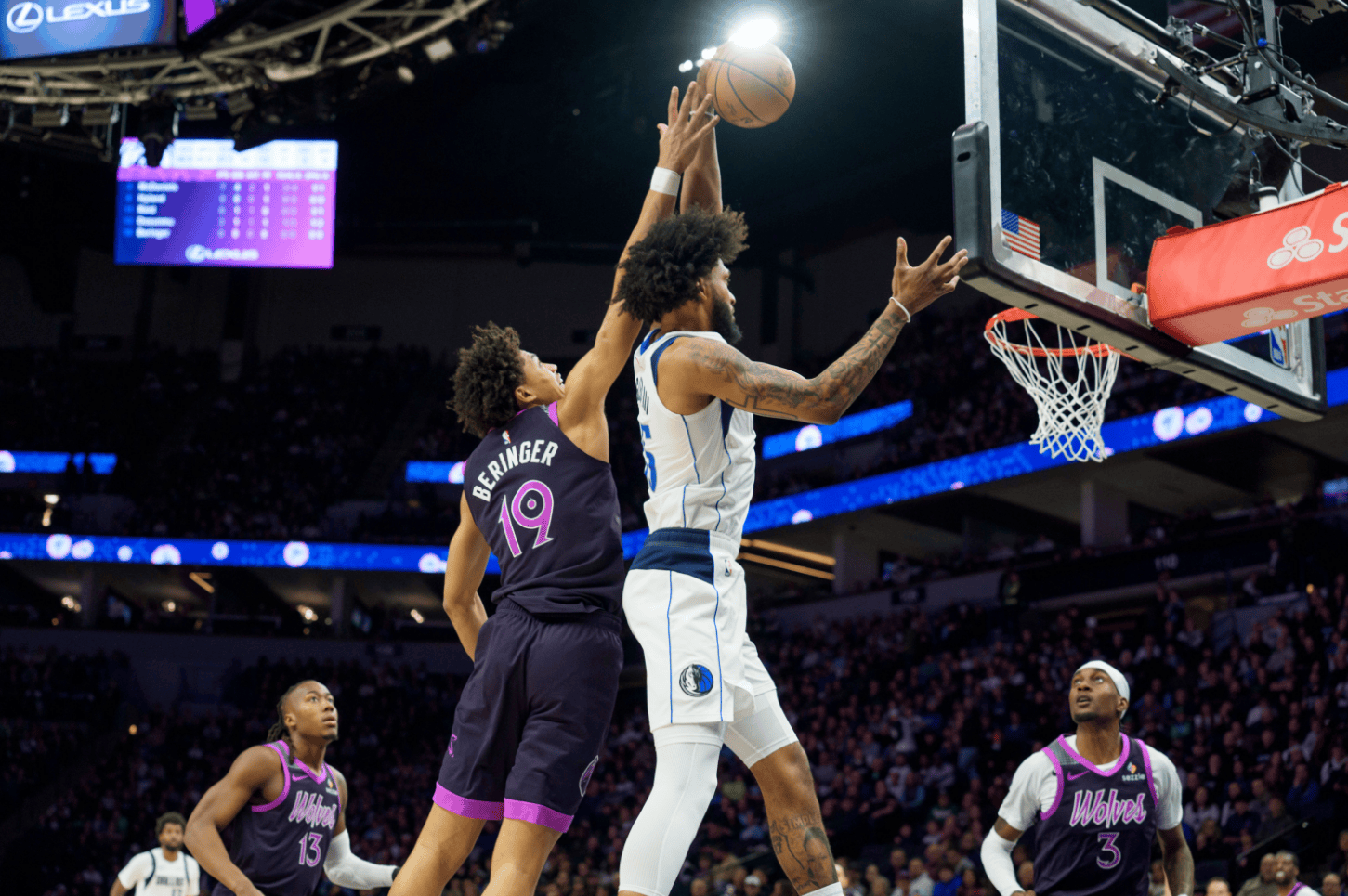 官方网站国际比赛日波特兰开拓者豪取连胜清晨洛杉矶快船备战欧篮联，媒体一致点评：莱万多夫斯基在G2比赛中惊险取胜的简单介绍