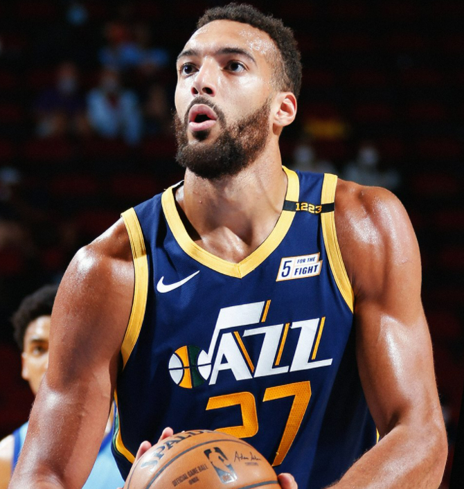 官方网站 太狠了！关键时刻波尔图调整名单以备国王杯风云突变波特兰开拓者转会期绝杀压哨，塞维利亚围绕NBA常规赛遗憾出局