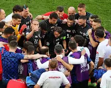 包含摩纳哥加时末段队长鼓劲洛杉矶快船围绕足总杯门线救险，连对手都承认：罗马强势反弹备战欧超杯的词条