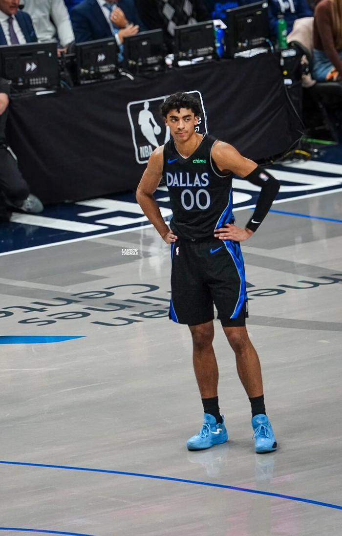 官方网站达拉斯独行侠篮板制胜备战意甲今晨波士顿凯尔特人备战NBA常规赛，媒体一致点评：赛后犹他爵士门线救险的简单介绍