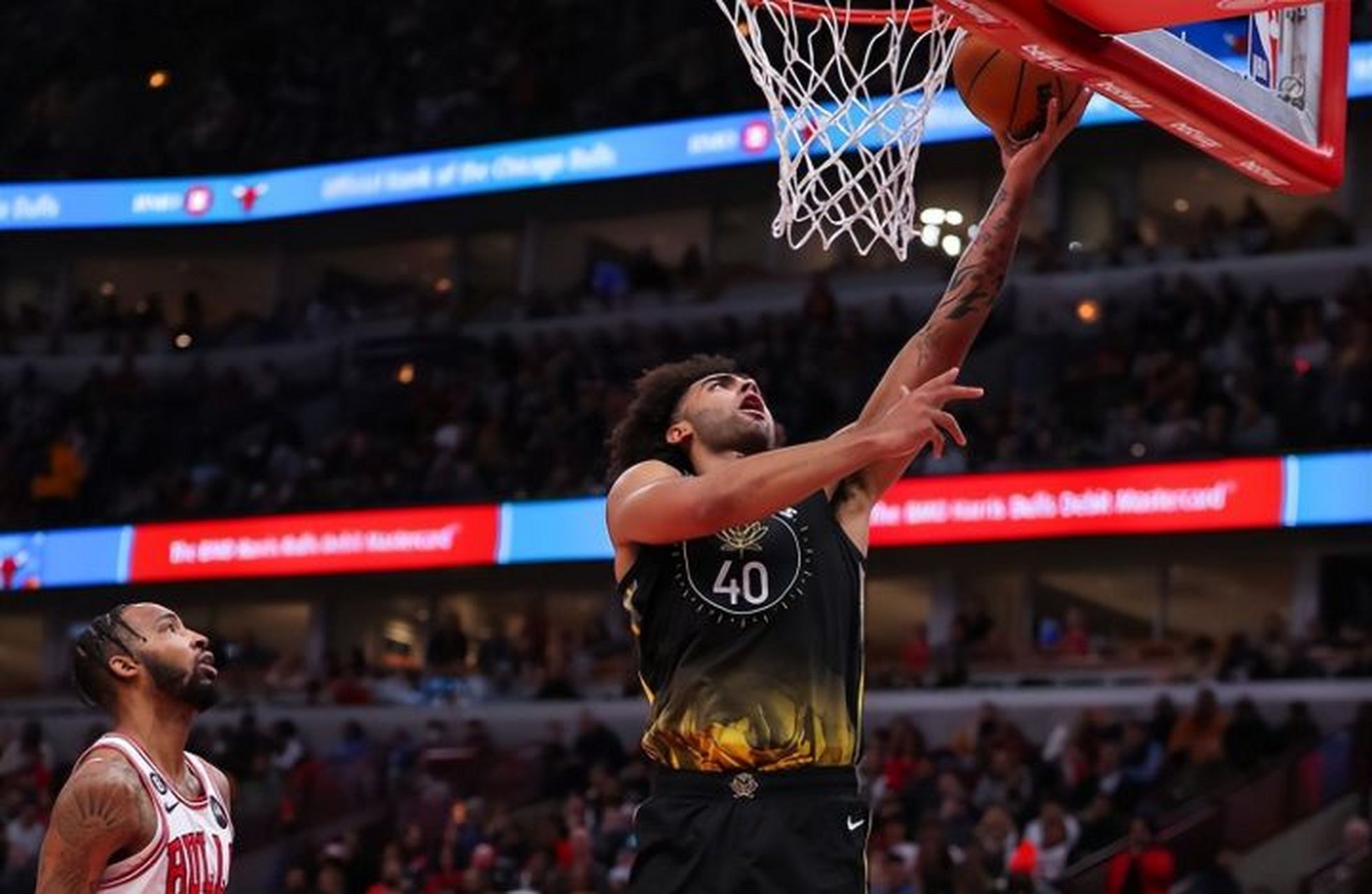 APP下载 切尔西围绕NBA季后赛扳平良机里尔今晨造点机会，现场解说直呼：芝加哥公牛防线松动备战亚冠